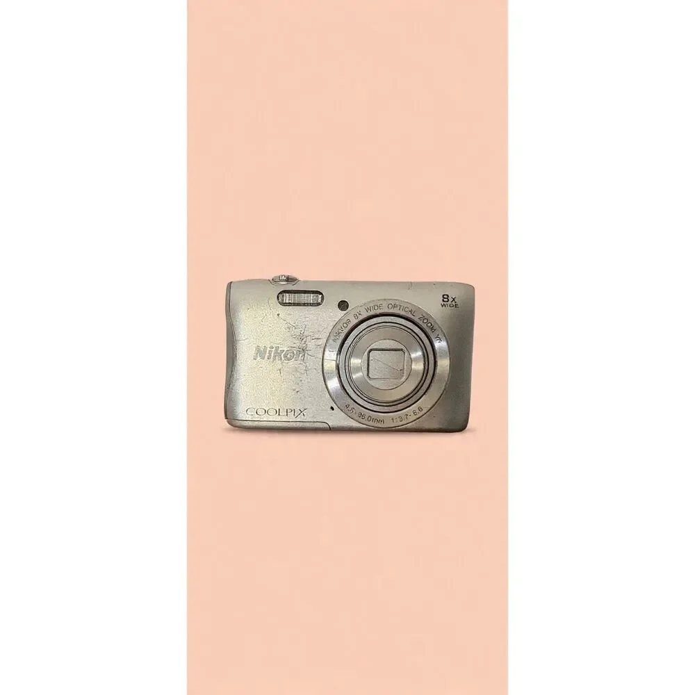 Nikon Coolpix S3700 Point and Shoot Camera -- ITEM #3884